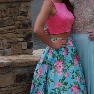 SHERRI HILL DRESS😍